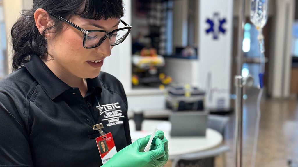 TSTC Brownwood paramedic student goes extra mile, literally, for her education