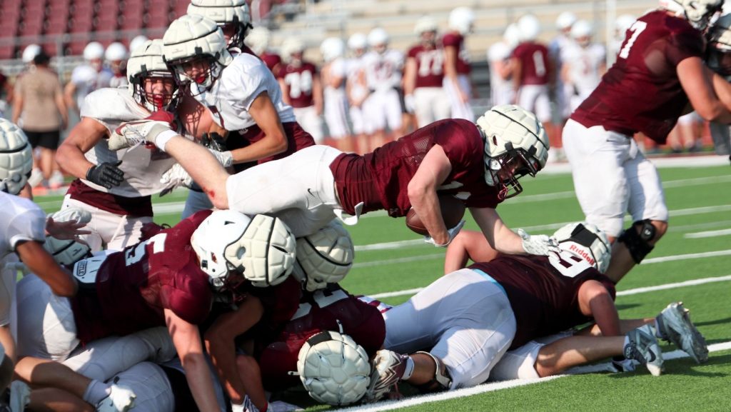 Lions on schedule after concluding first week of practice with intrasquad scrimmage
