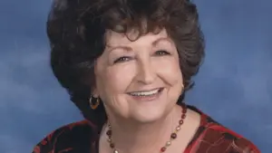 1786733967-9877837_lenora_alexander_obit_pic