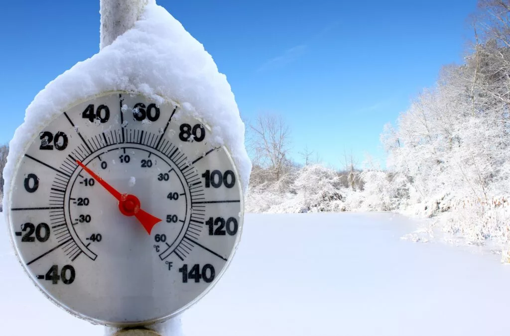 cold-weather-thermometer