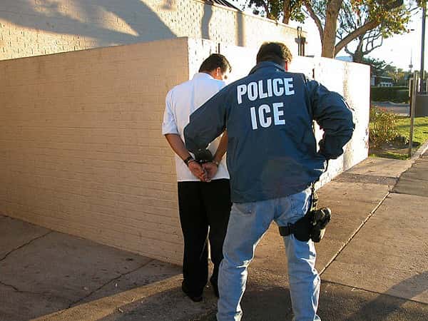 640px-us_immigration_and_customs_enforcement_arrest