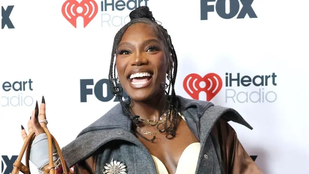 LOS ANGELES^ CA - MARCH 17^ 2025: Doechii on the Winners Walk at the 2025 iHeartRadio Music Awards at the Dolby Theatre LOS ANGELES^ CA - MARCH 17^ 2025