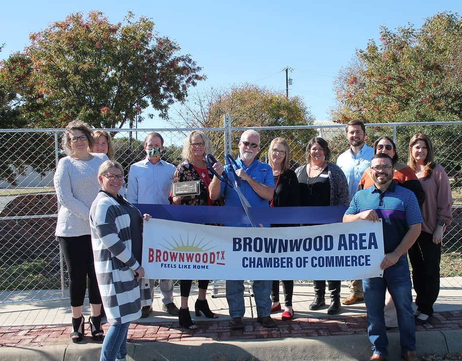 ribbon-cutting-brown-county-fencing