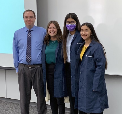 summer-research-symposium-group-photo