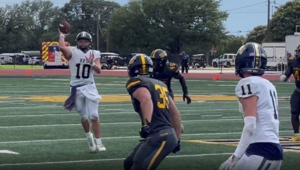 Yellow Jackets Win Football Season Opener