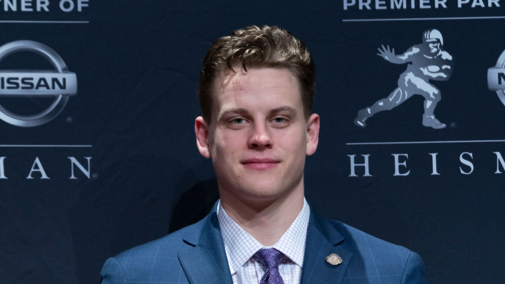 Bengals QB Joe Burrow Wins December 2021 Hickok Belt® Award