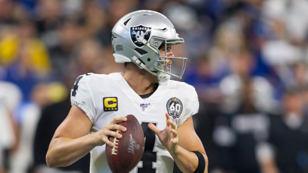 Raiders' Josh McDaniels announces Derek Carr benched, Jarrett Stidham to  start at QB