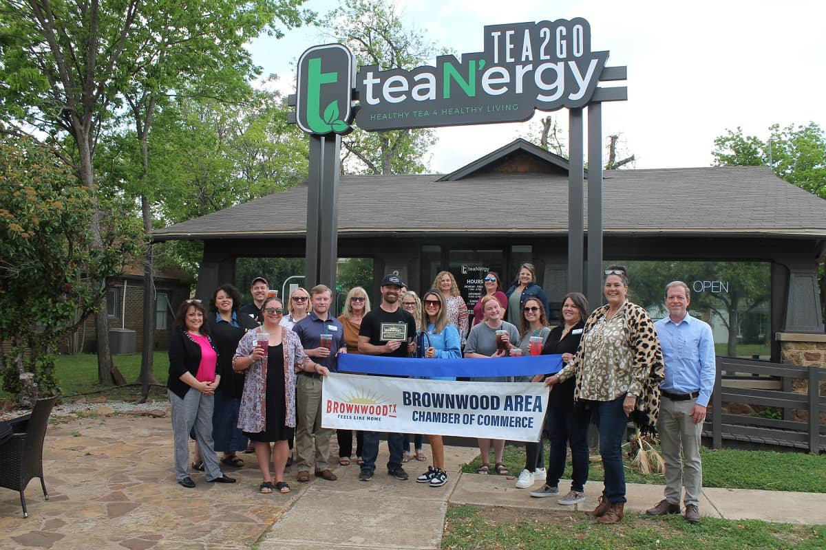 tea2go-ribbon-cutting-1