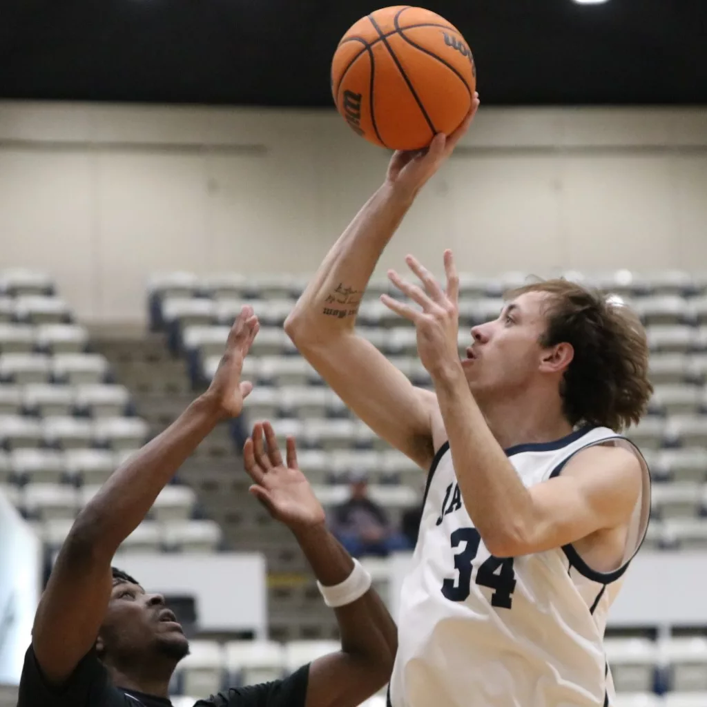 Jackets win third straight, 93-85 over Concordia - Vimarsana News