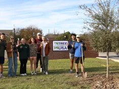 tree-campus-ceremony-1_edited
