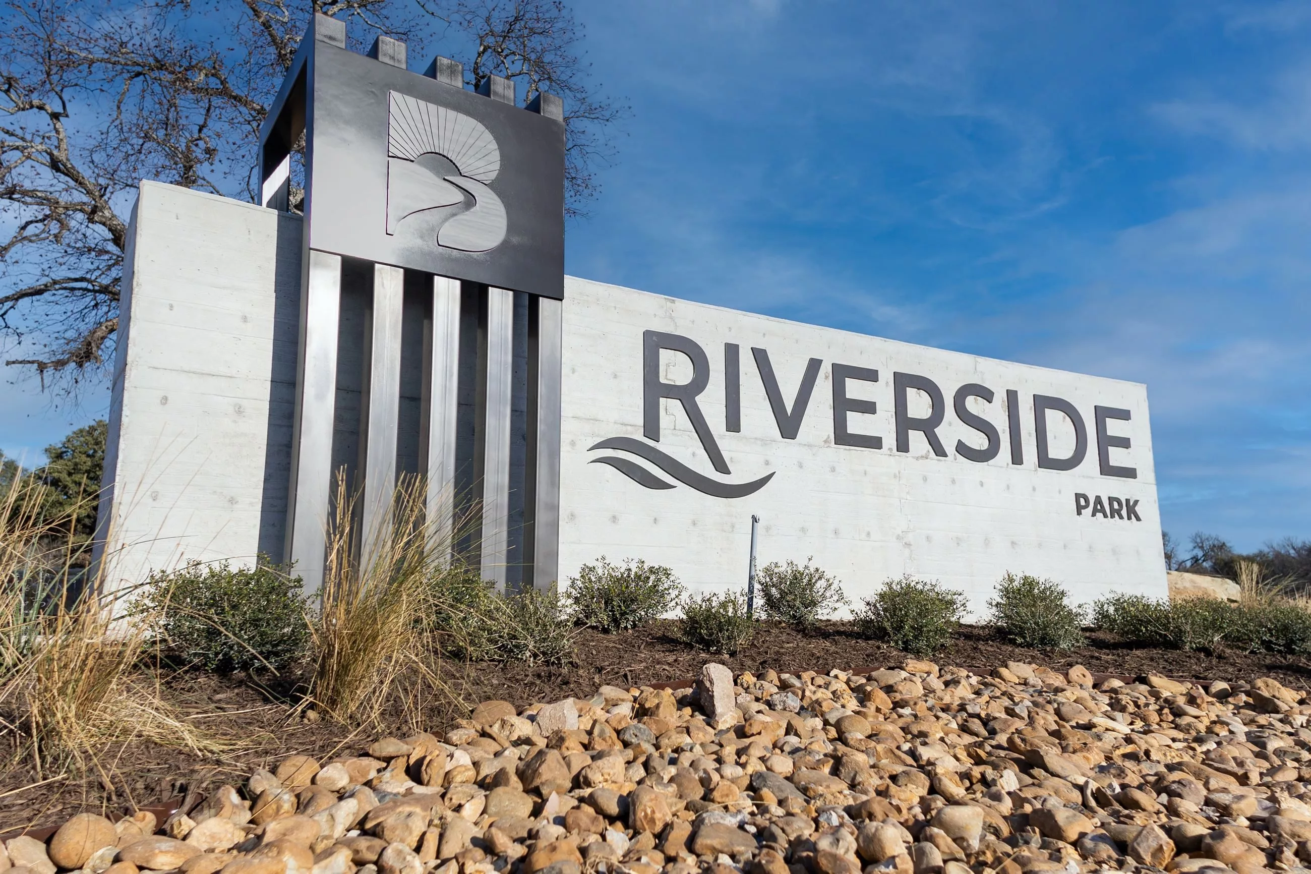 riverside-entrance