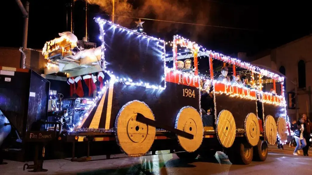 01_xmasparade12052024_2048-161-of-163