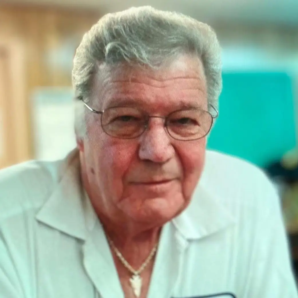 1761942848-8007743_obit_picture