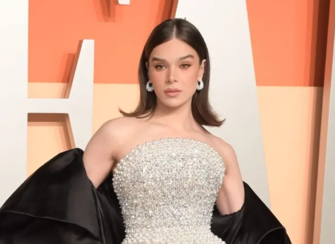 Hailee Steinfeld at the Vanity Fair Party. Los Angeles^ CA. 02MAR2025
