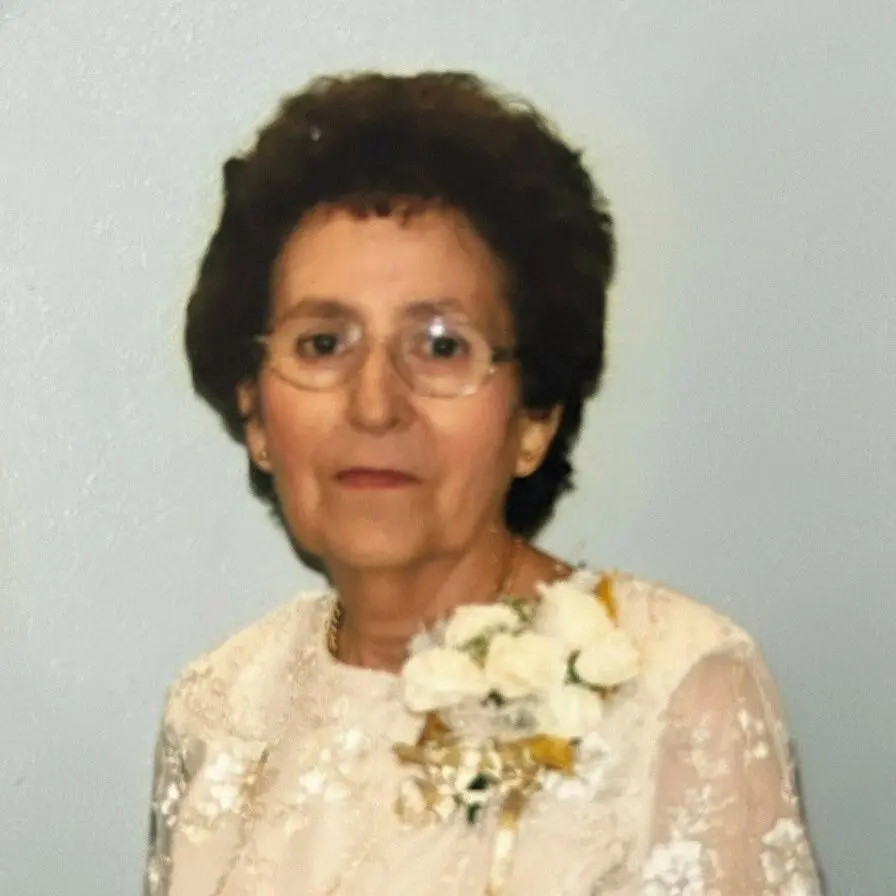 1765324968-423309_obit_pic-juanita_villarreal