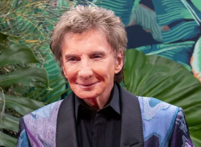 Barry Manilow attends 76th Annual Tony Awards at United Palace Theatre in New York on June 11^ 2023