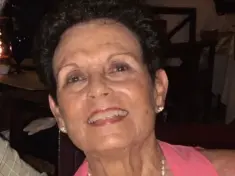 linda-sloan-business-notice-photo