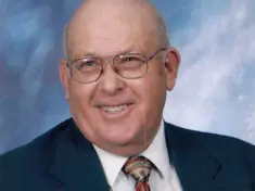 1777995739-5262551_russell_obit_pic