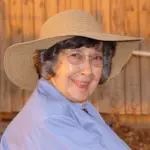 1783721113-0646794_mom_in_the_garden_obit_pic