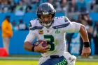 Russell WILSON (3) plays against the Carolina Panthers at Bank Of America Stadium in Charlotte^ NC. November 25^ 2018