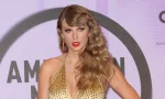 Taylor Swift at the 2022 American Music Awards held at the Microsoft Theater in Los Angeles^ USA on November 20^ 2022.