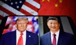 Photos of U.S. President Donald Trump and President of the People's Republic of China Xi Jinping appear on a smartphone screen. 11.04.2025. New York^ USA.
