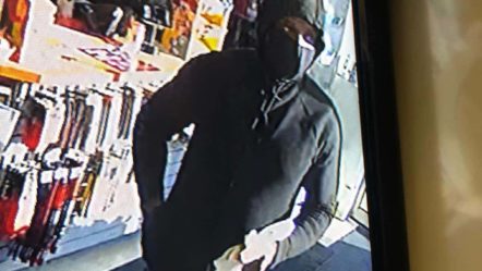 armed-robbery-suspect-061720