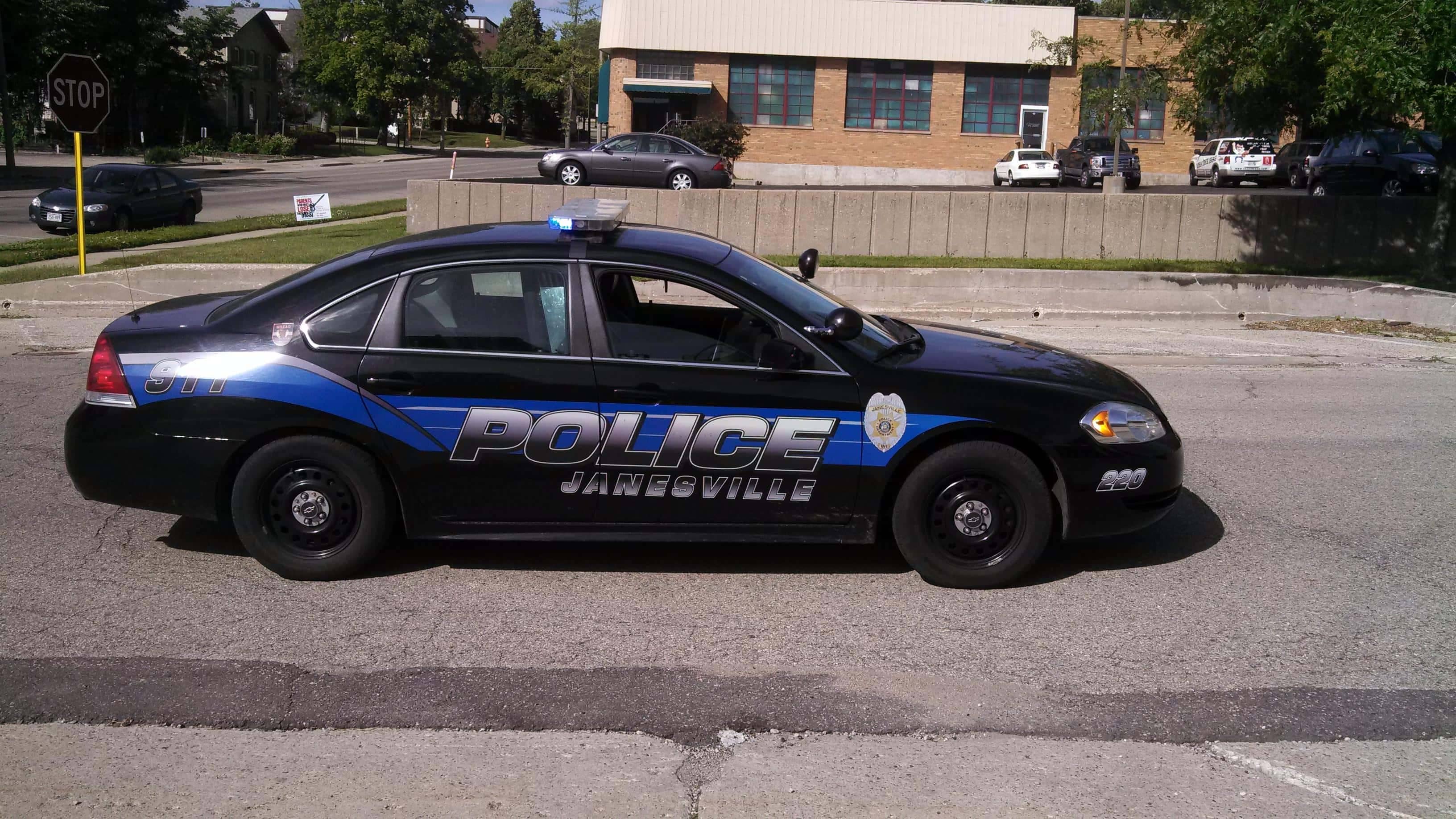 janesville-police-car-side-view