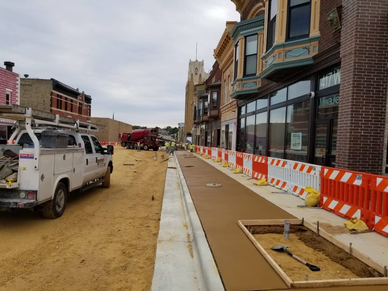 thumbnail_w-milwaukee-st-terrace-concrete-looking-east-092221