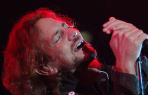 Listen To Pearl Jam’s New Single ‘Superblood Wolfmoon’ Listen To Pearl Jam’s New Single ‘Superblood Wolfmoon’