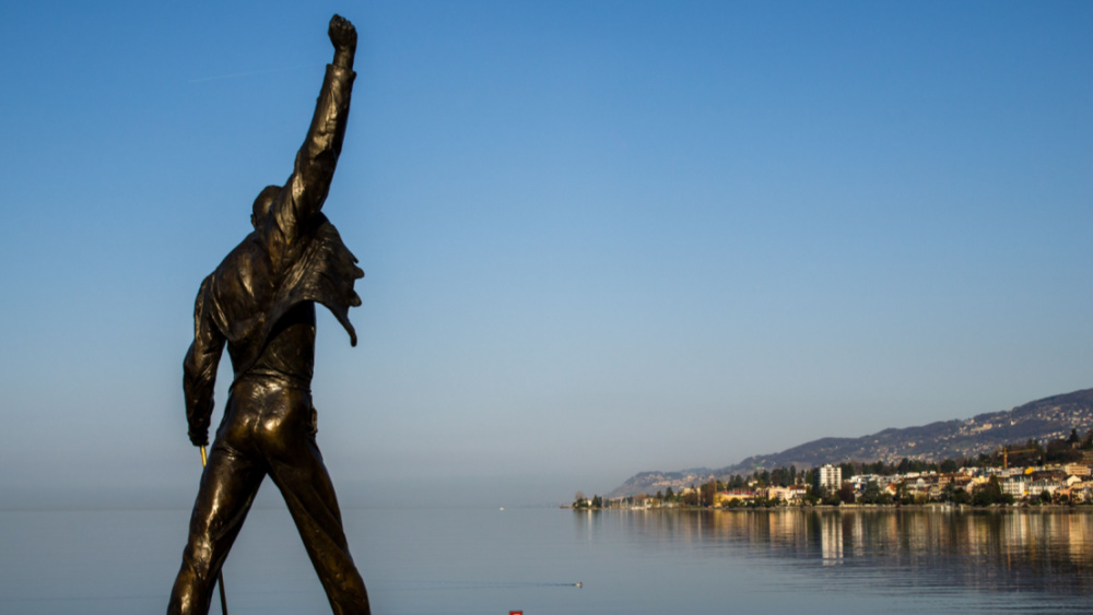 Queen to share previously-unreleased song with Freddie Mercury - Vimarsana News