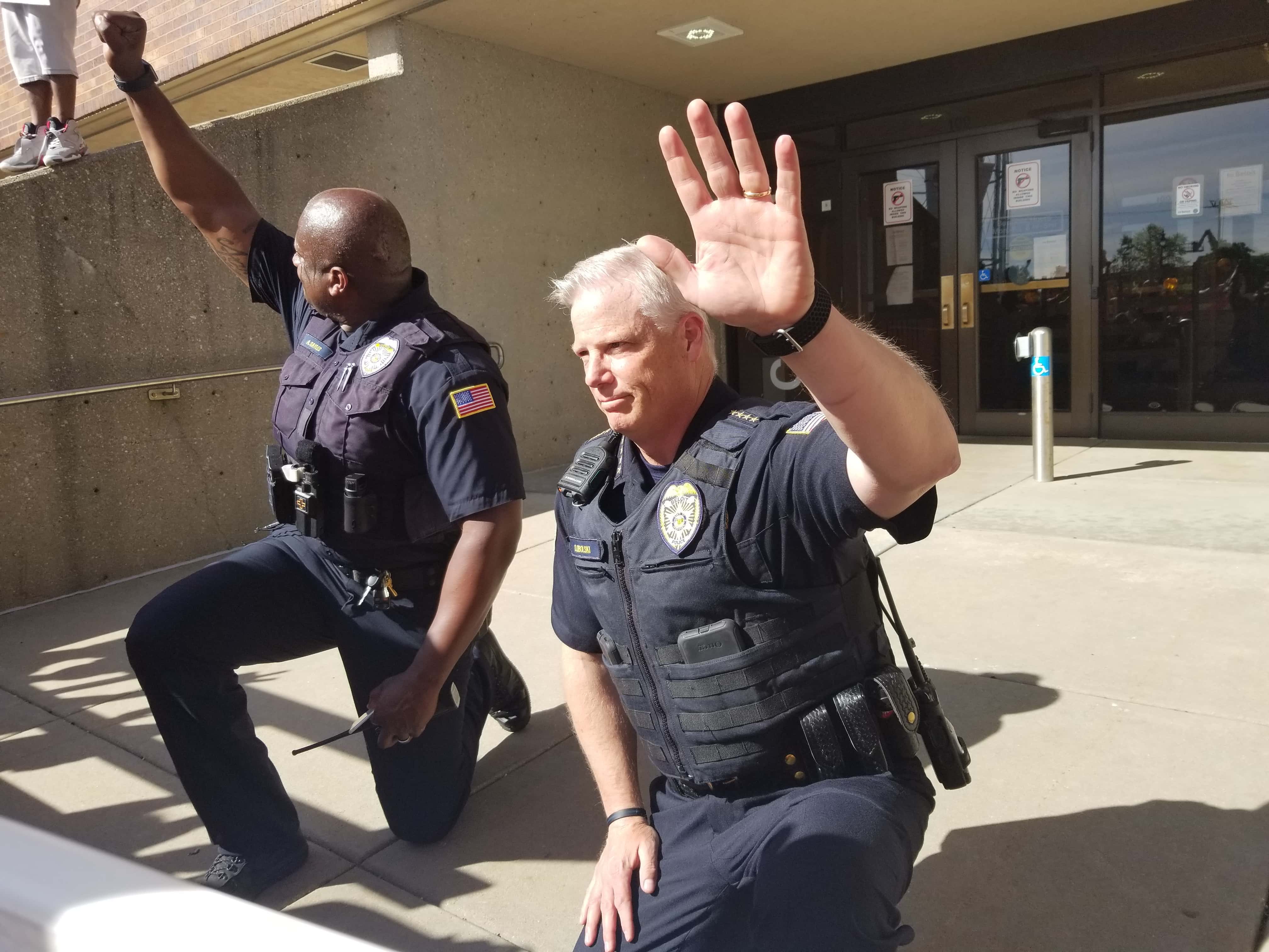 zibolski-sayles-kneel