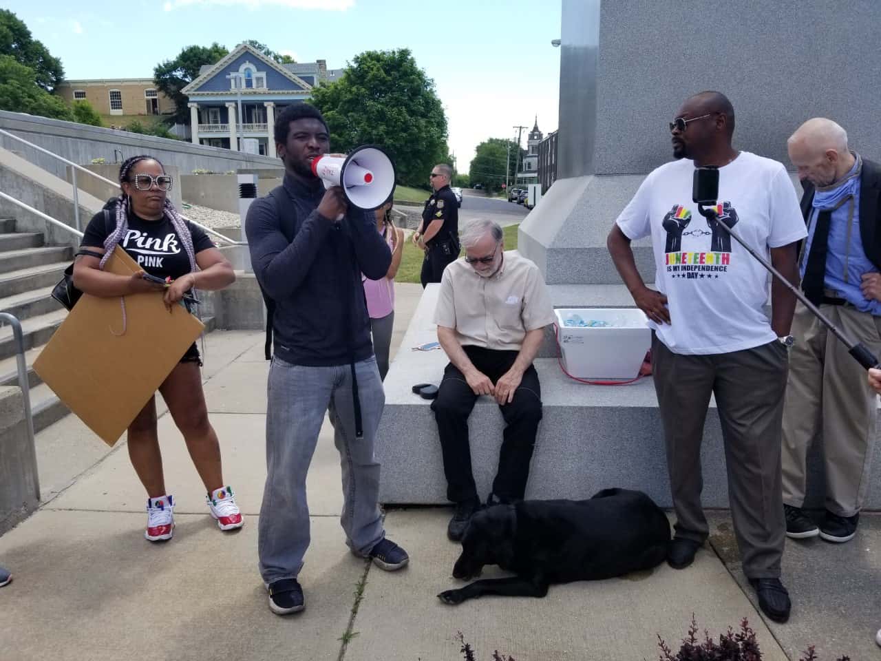 courthouse-protest-yusuf-adama-michael-bell-3