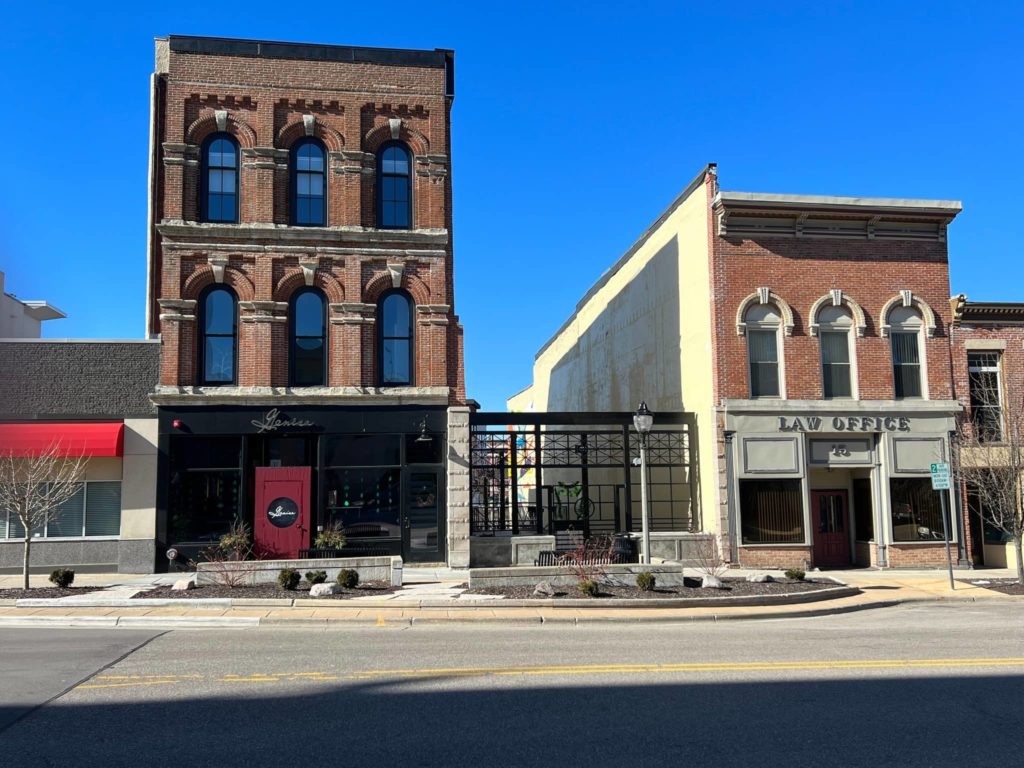 New bar/restaurant opening in downtown Janesville | WWHG - 105.9 The HOG