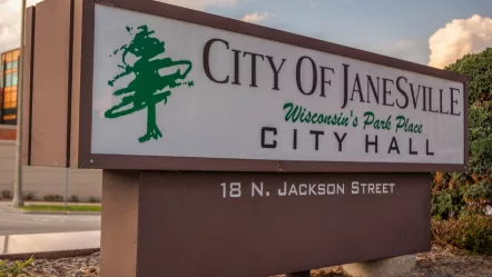 janesville-city-hall208039