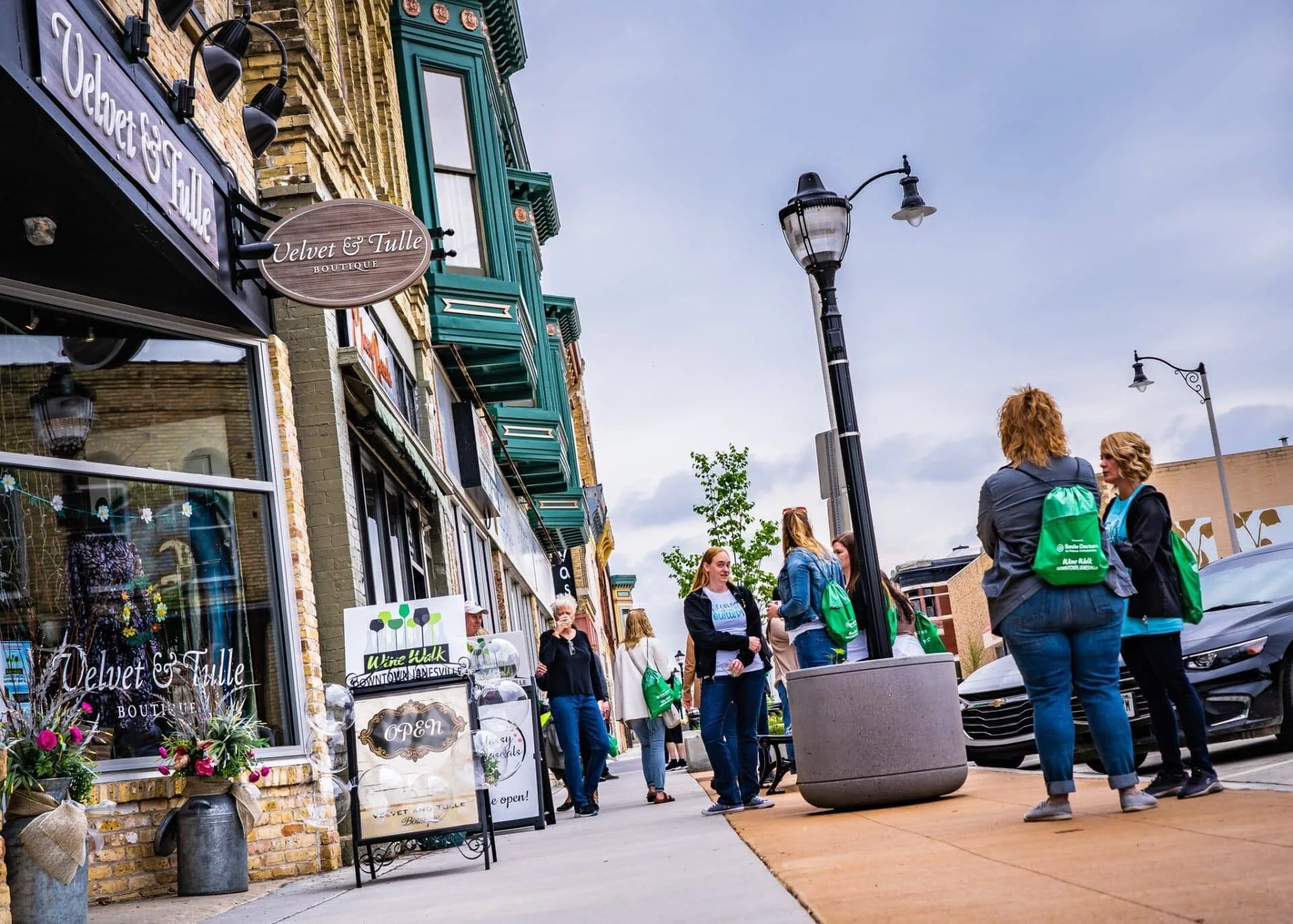janesville-wine-walk811252