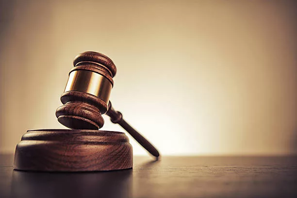 judgegavel249358