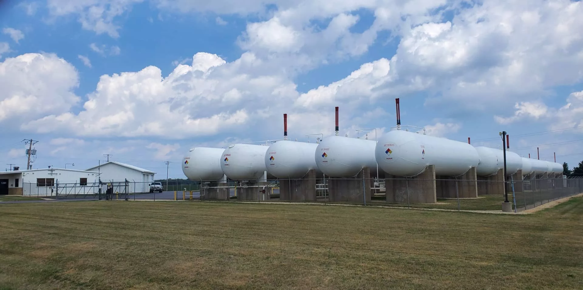 propane-storage-tanks803661