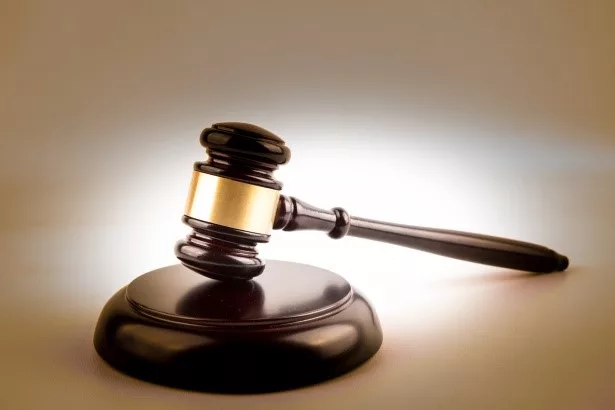 gavel423767