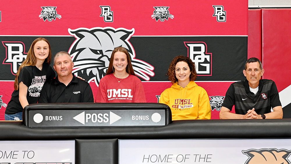 McMillen signs with UMSL