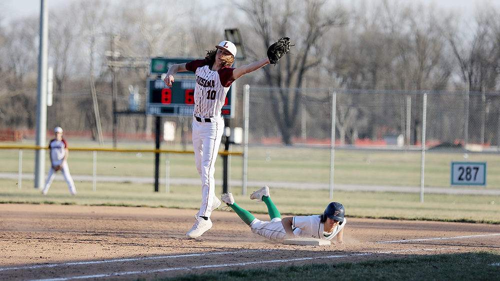 Silex Owls grabs lead in fifth to defeat Louisiana