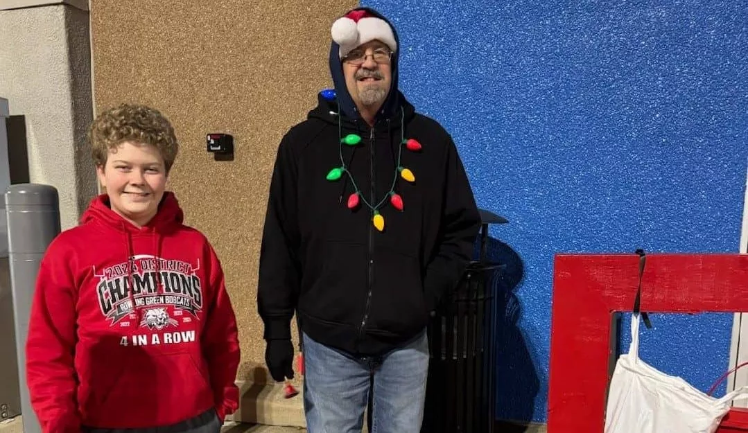 salvation-army-bell-ringing-brent-engel-braden-grote