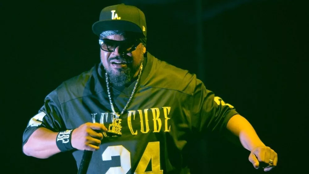 Ice Cube performs in Hollywood^ Florida. HOLLYWOOD^ FLORIDA - JUNE 23^ 2024: