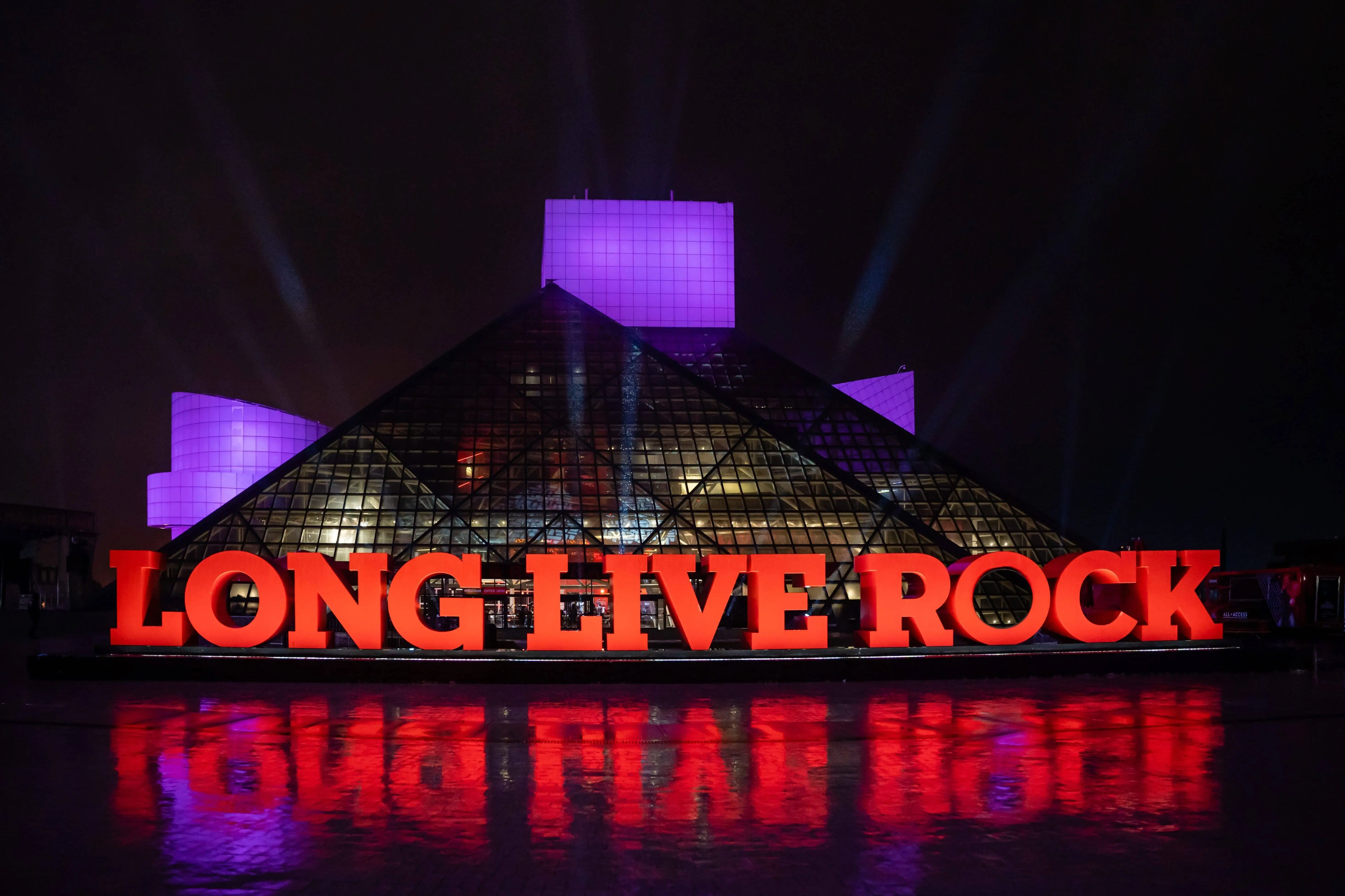 shutterstock_2384421889532657 Rock and Roll Hall of Fame at night Cleveland OHIO