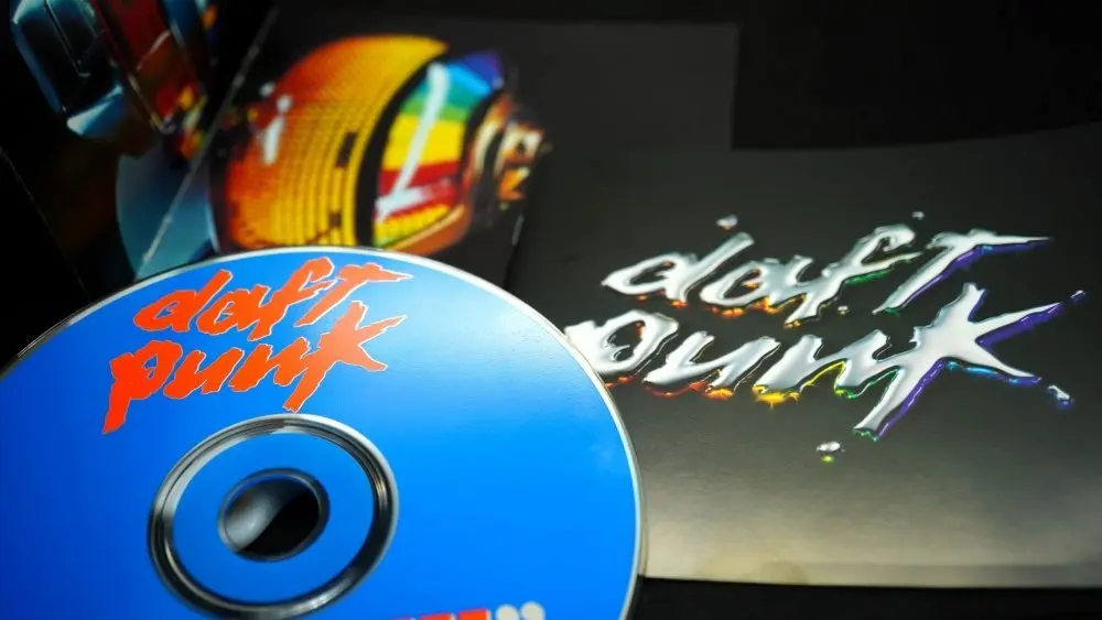 shutterstock_1470103823-1106031 Covers of CDs by DAFT PUNK. French music group of electronic music founded by the Parisians Guy-Manuel de Homem-Christo and Thomas Bangalter