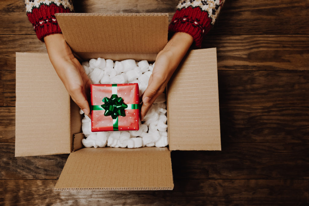 USPS, FedEX, UPS Announce 2021 holiday Shipping Deadlines | Kayla - Vimarsana News
