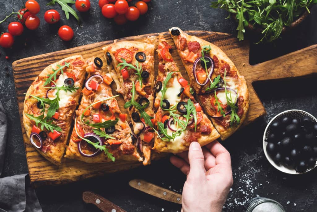 [Watch] Iron Chef Turn Domino's Into Gourmet Meal | Kayla | Channel 94.1 - Omaha's #1 Hit Music Station - Vimarsana News