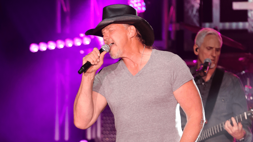 Take a Look at Trace Adkins' Video For "Ain't That Kind of Cowboy ...