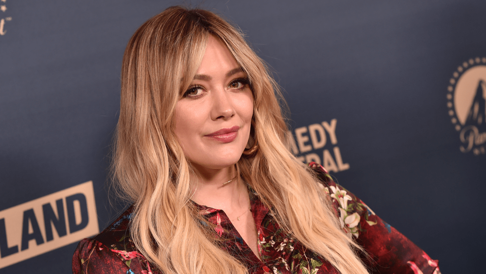 Hilary Duff confirms that 'Lizzie McGuire' reboot is officially