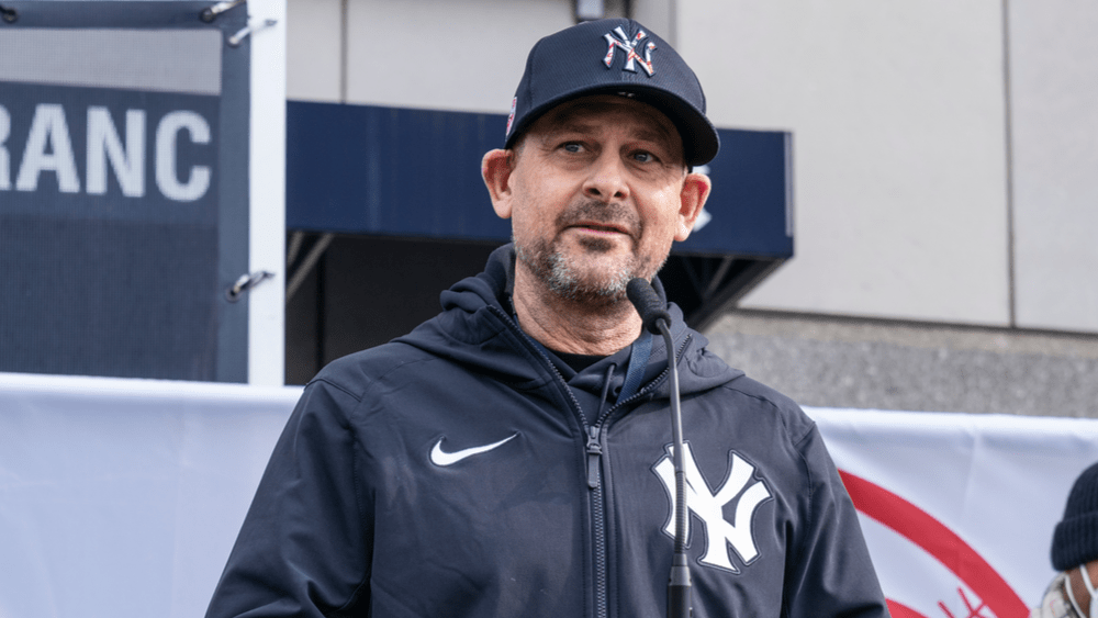 NY Yankees manager Aaron Boone to return; signs three-year extension with  team
